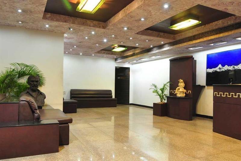Infiniti Hotel And Spa Indore Exteriör bild
